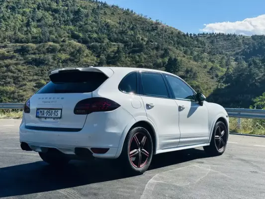 Porsche Cayenne for rent in Telavi