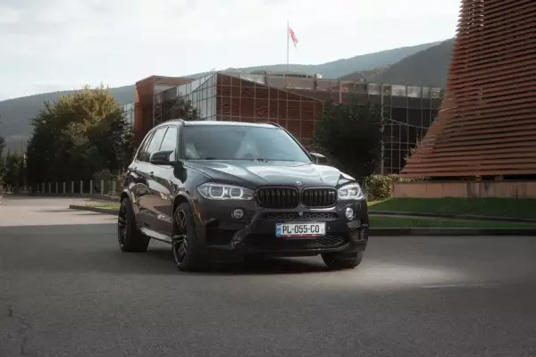 BMW X5 M ქირავდება თელავში