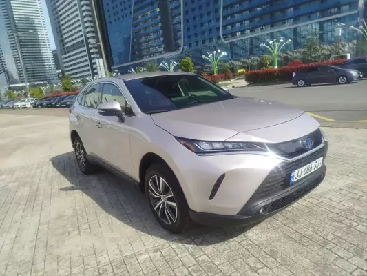 Toyota Venza ქირავდება საქართველოში