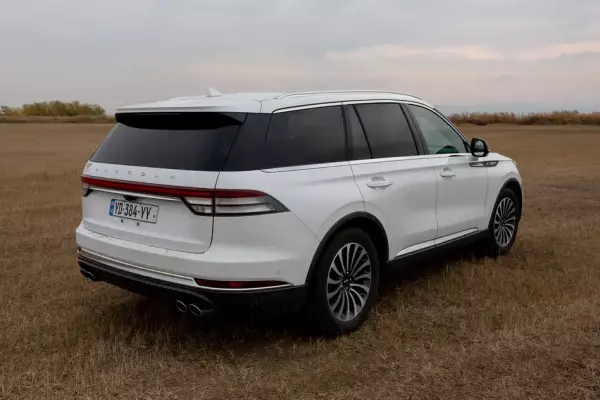 Lincoln Aviator ქირავდება საქართველოში