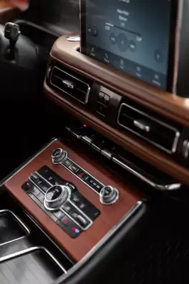 Lincoln Aviator ქირავდება საქართველოში