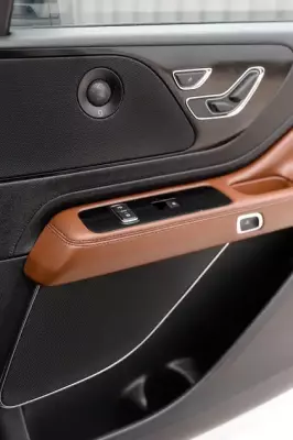 Lincoln Aviator ქირავდება საქართველოში