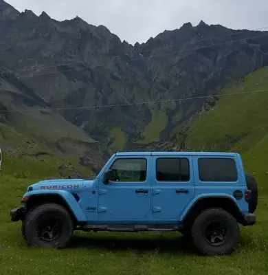 Jeep Wrangler Rubicon для аренды в Поти