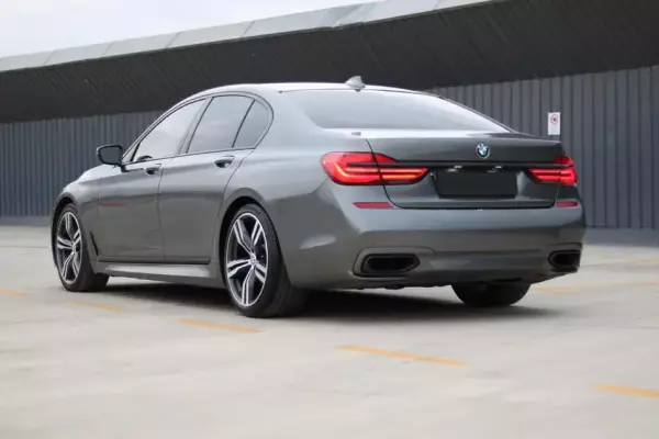 BMW 750li ქირავდება საქართველოში