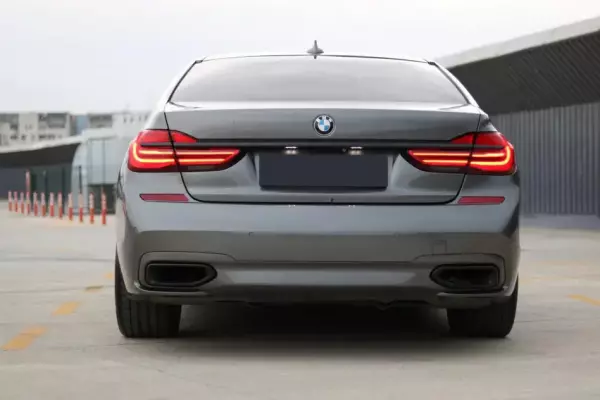 BMW 750li ქირავდება საქართველოში