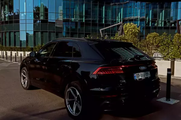Audi Q8 ქირავდება საქართველოში