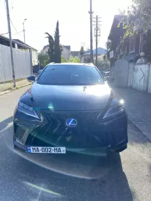 Lexus RX 450h для аренды в Батуми