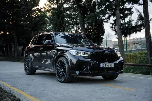 BMW X5 M ქირავდება ფოთში