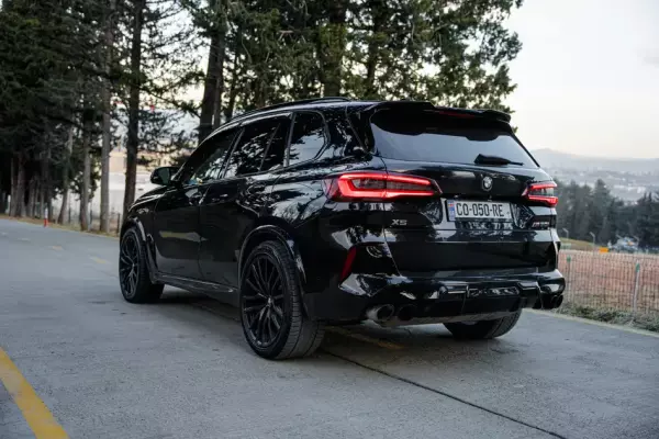 BMW X5 M ქირავდება ფოთში