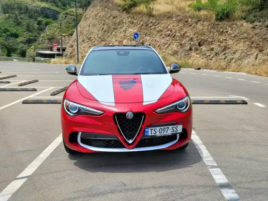 Alfa Romeo Stelvio ქირავდება საქართველოში