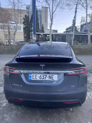 Tesla Model X ქირავდება საქართველოში