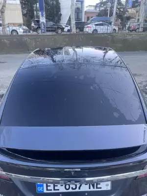 Tesla Model X ქირავდება საქართველოში