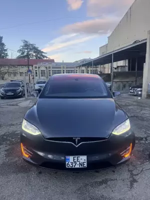 Tesla Model X ქირავდება საქართველოში