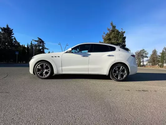 Maserati Levante для аренды в Тбилиси