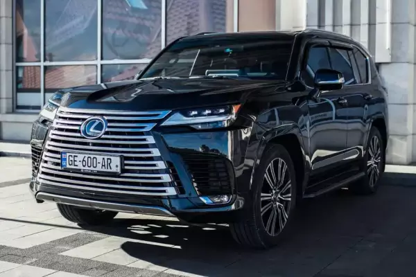 Lexus LX 600 ქირავდება საქართველო -ში