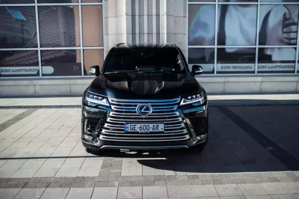 Lexus LX 600 ქირავდება საქართველოში