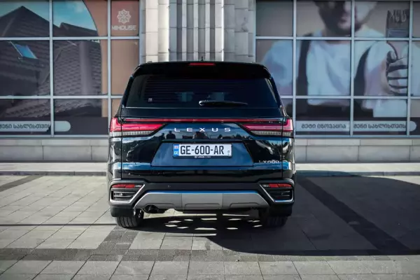 Lexus LX 600 ქირავდება საქართველოში