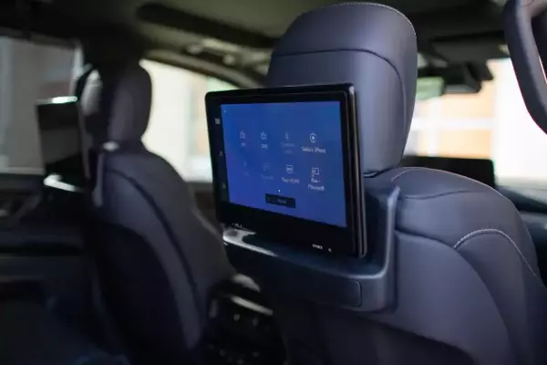 Lexus LX 600 ქირავდება საქართველოში