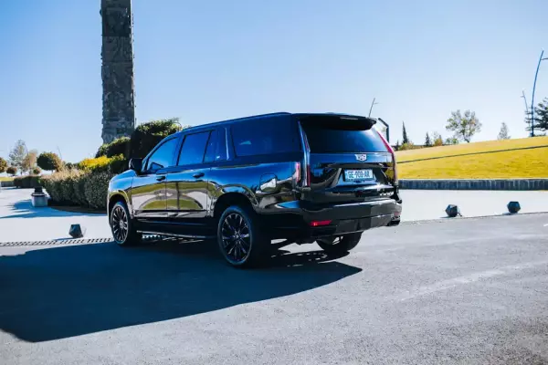 Cadillac Escalade ქირავდება საქართველოში