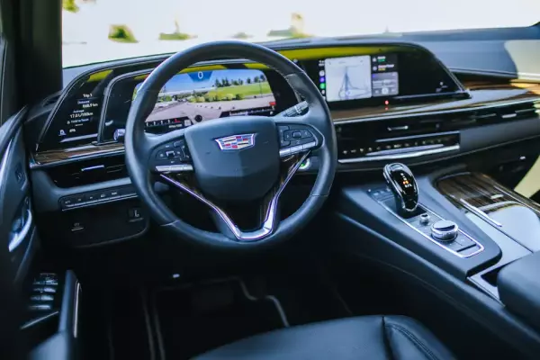 Cadillac Escalade ქირავდება საქართველოში