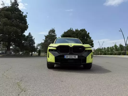BMW XM ქირავდება ფოთში