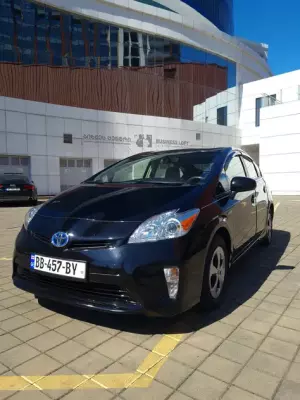 Toyota Prius for rent in Sarpi