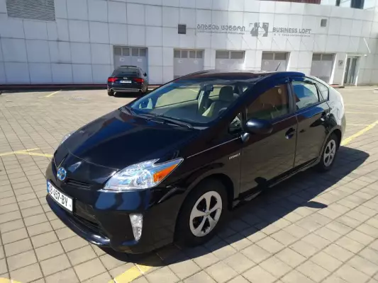 Toyota Prius for rent in Sarpi