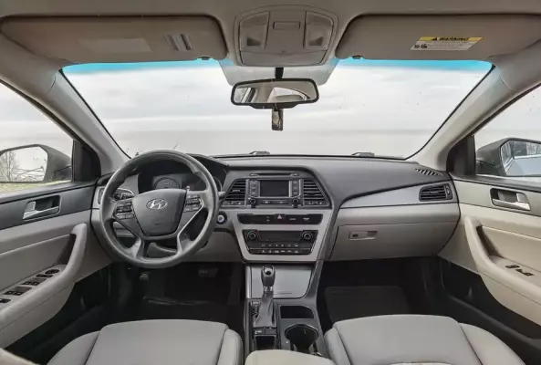 Hyundai Sonata ქირავდება საქართველოში
