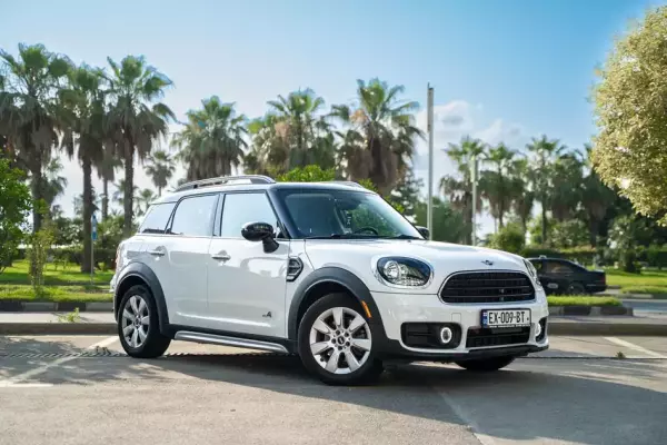 Mini Countryman ქირავდება საქართველოში