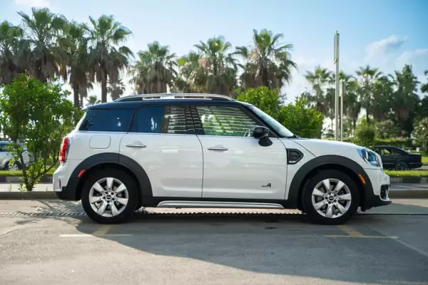 Mini Countryman ქირავდება საქართველოში