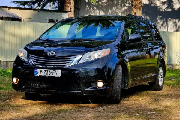 Toyota Sienna ქირავდება საქართველოში