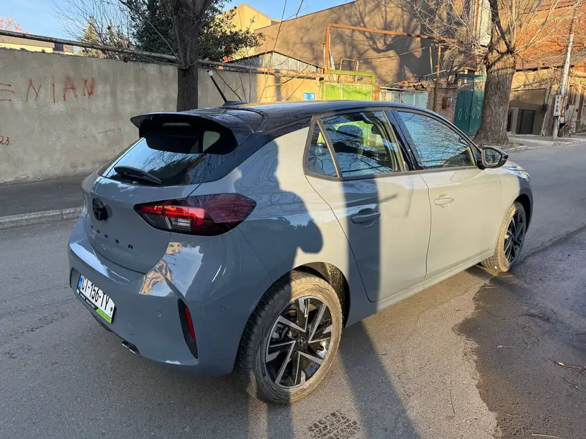 Opel Corsa ქირავდება საქართველოში