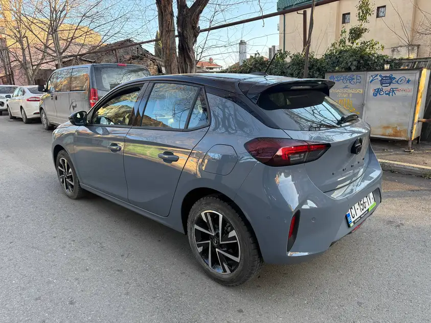 Opel Corsa ქირავდება საქართველოში