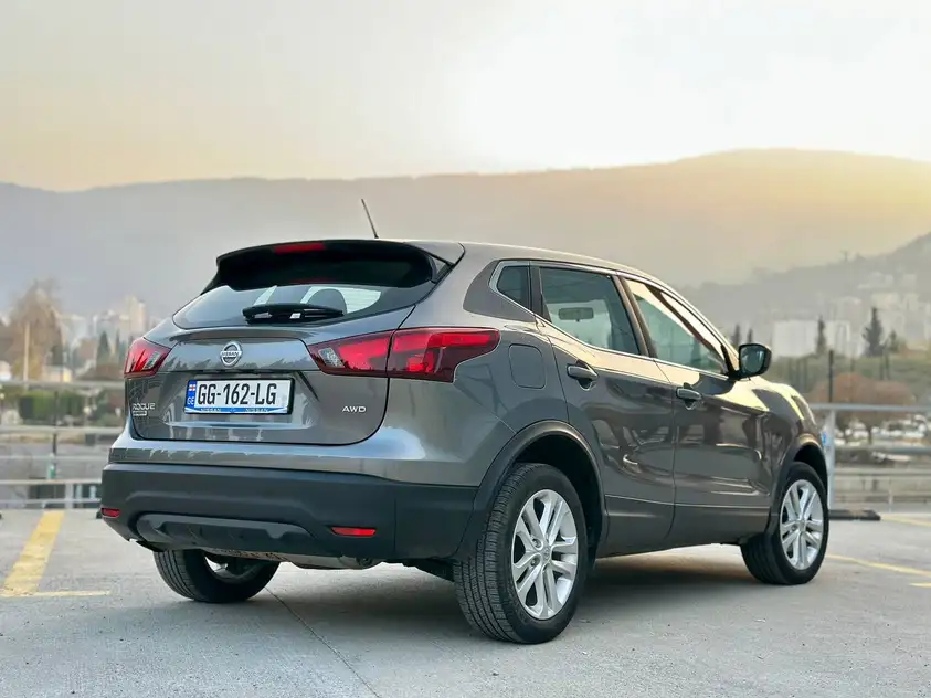 Nissan Qashqai для аренды в Кутаиси