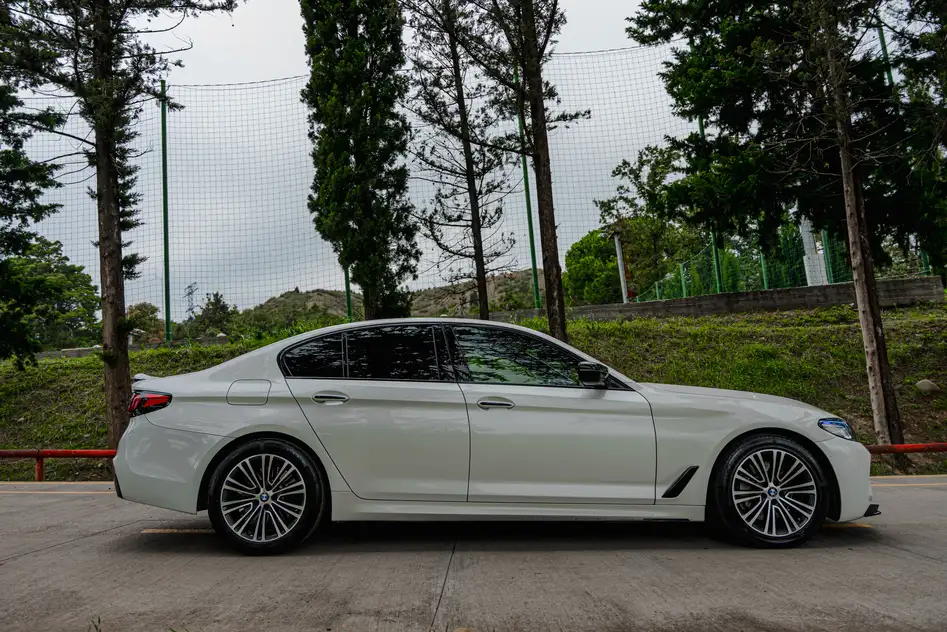 BMW 540i ქირავდება მცხეთაში