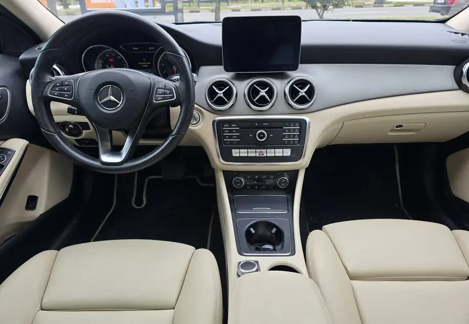 Mercedes GLA 250 ქირავდება ჩაქვში