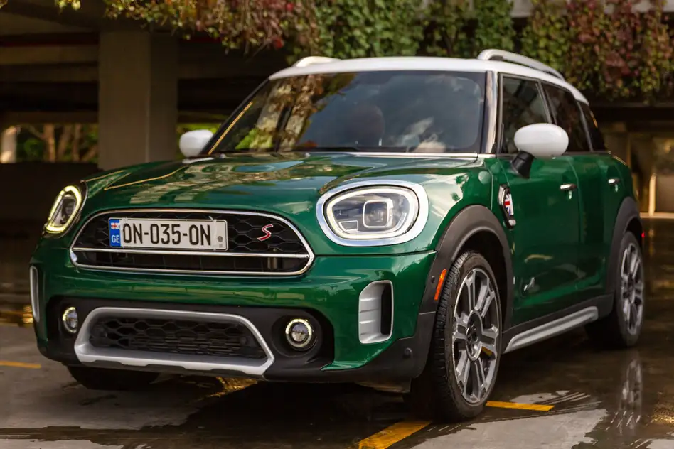 Mini Countryman for rent in Sarpi