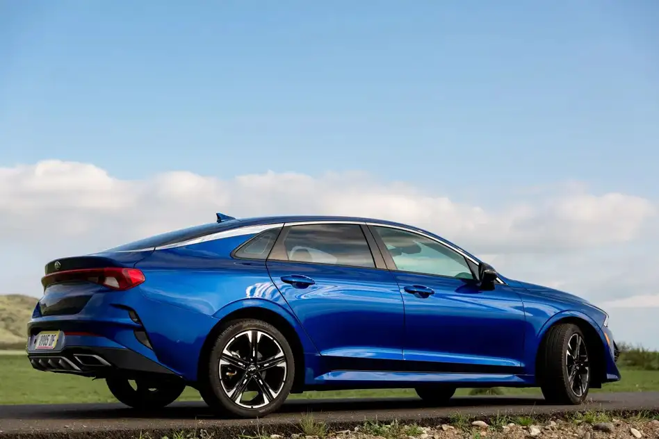 KIA K5 ქირავდება საქართველოში
