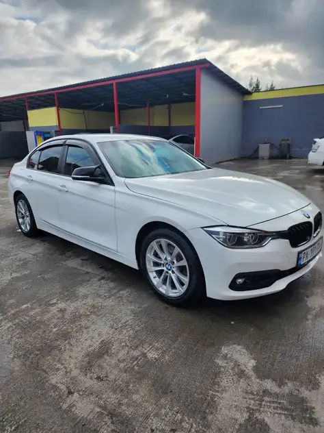 BMW 320i ქირავდება საქართველო -ში