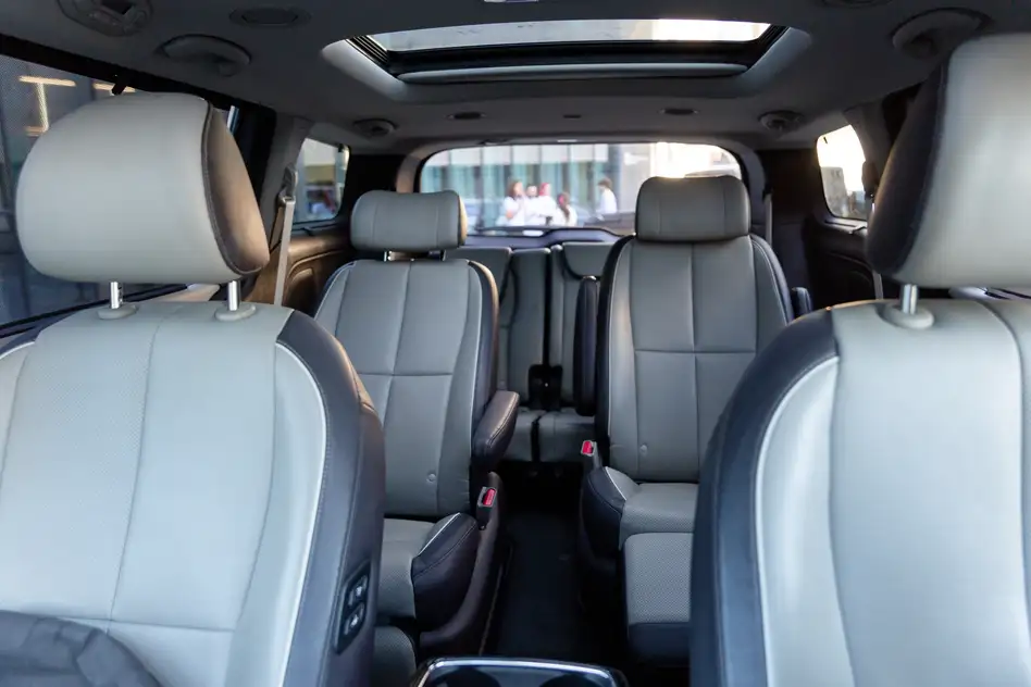 KIA Sedona for rent in Sarpi