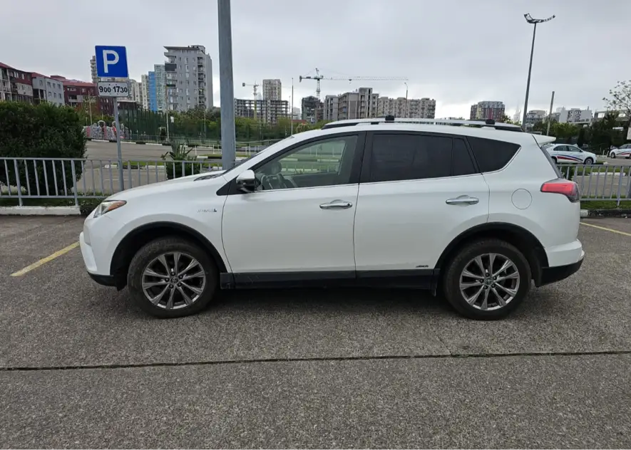 Toyota RAV4 для аренды в Шекветили