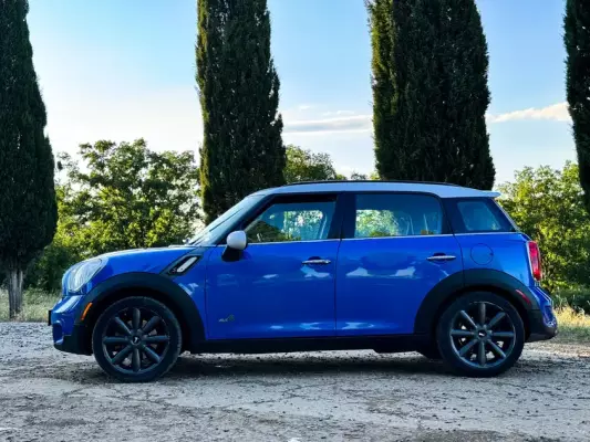 Mini Countryman for rent in Mtskheta