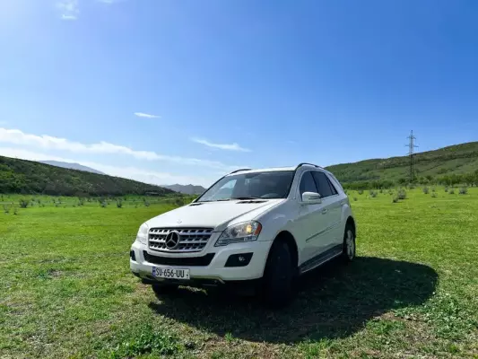 Mercedes ML 350 ქირავდება საქართველოში