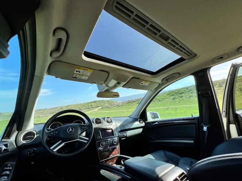 Mercedes ML 350 ქირავდება საქართველოში