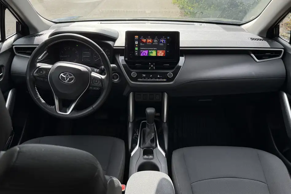 Toyota Corolla Cross ქირავდება ბორჯომში