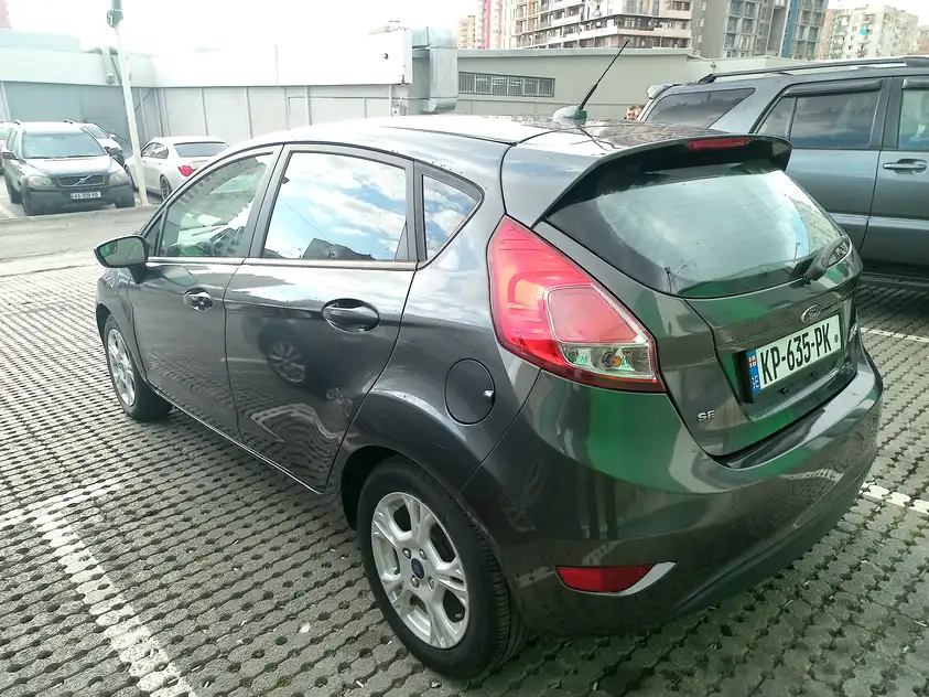 Ford Fiesta ქირავდება ბათუმში