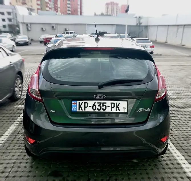 Ford Fiesta ქირავდება ბათუმში