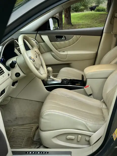 Infiniti QX70 для аренды в Грузии