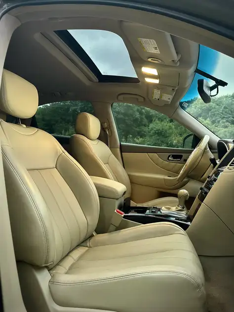Infiniti QX70 для аренды в Грузии