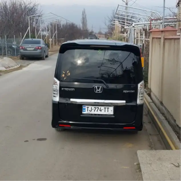 Honda Stepwgn ქირავდება საქართველოში